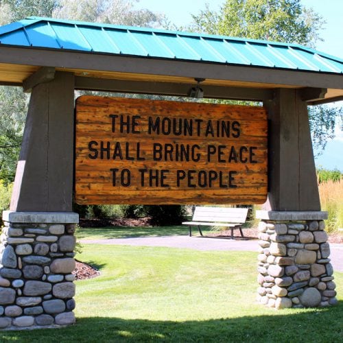Sign-1-Mountain-Peace.L-Logan